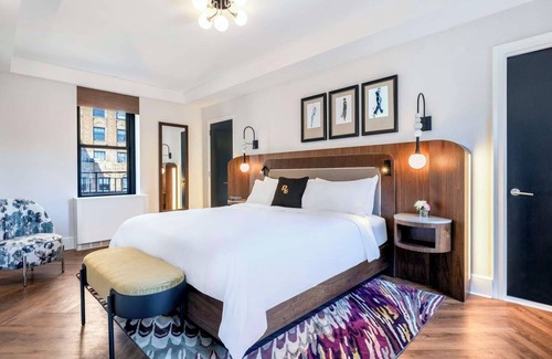 Turtle Bay Hotel | Steps Away from Times Square | Spacious Room w/Kitchenette and Living Area