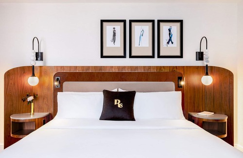 Turtle Bay Hotel | Steps Away from Times Square | Spacious Room w/Kitchenette and Living Area