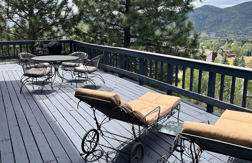 Steamboat Springs Ski Chalet | Steps from the slopes - Mountain retreat in Steamboat Springs!