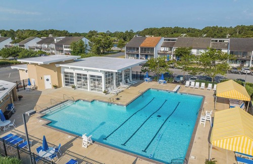 North Shores House | Steps from the Ocean! Renovated Townhome with Pool, Beach & Private Yard