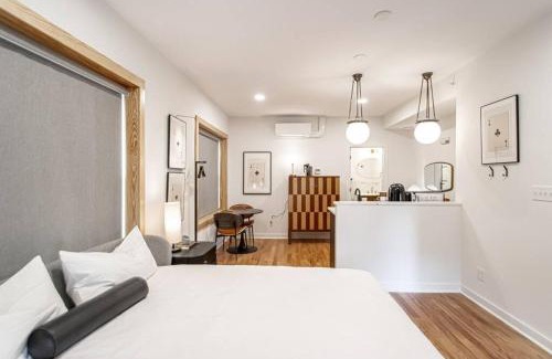 Hot Springs Apartment | Steps to Bathhouses, Historic Studio, KING BED, Room # 101