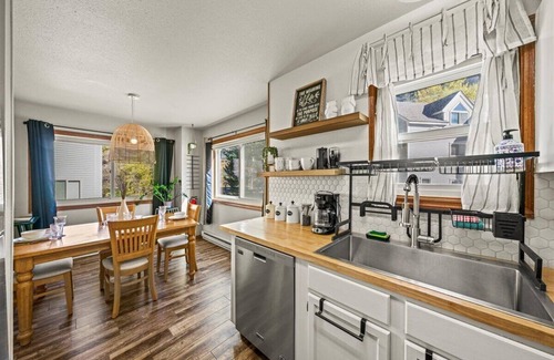 Ouray House | Steps to Hot Springs, Shops, & Trails/2BR Fiber