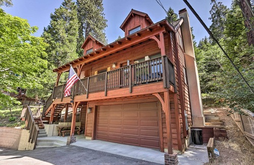 Cedar Glen Cottage | Steps to Lake: Cabin w/Deck in Lake Arrowhead