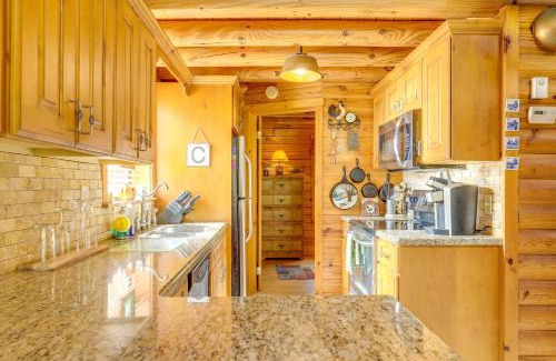 Okeechobee House | Steps to Lake Okeechobee Cabin with Pool Access!