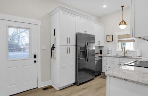 Midtown Apartment | Steps to Overton Square 100 Yr Old Historic Apt