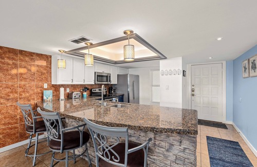 South Padre Island Condo | Steps to Pool & Beach: South Padre Island Retreat!