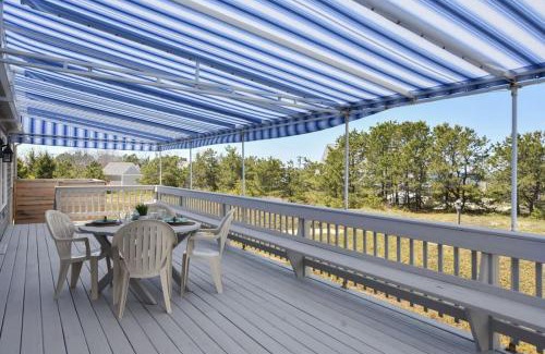 North Eastham House | Steps to Private Association Beaches