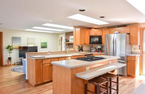 North Eastham House | Steps to Private Association Beaches