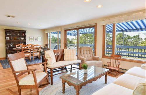North Eastham House | Steps to Private Association Beaches