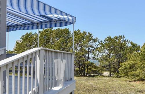 North Eastham House | Steps to Private Association Beaches
