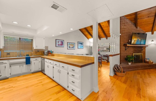 Oxnard Shores House | Steps To Sand, Roof-Deck, Ocean Sunset Views