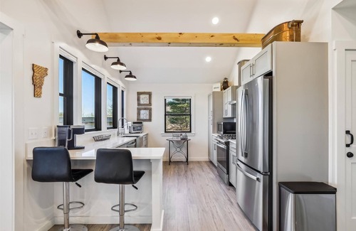 Stowe House | Sterling Ridge View: new 2 br, a/c, deck, Mansfield views!