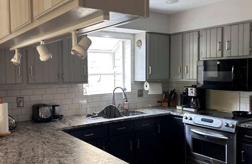 Grant House | Steve's Sanctuary is a wonderful 4 BD/3BA property nestled in Stillwater MN!