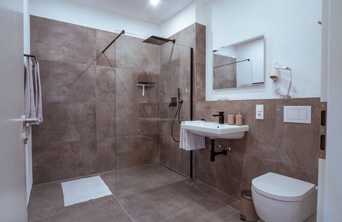 Bekond Apartment | Stilvolle Ferienwohnung - 4 Min. von der Mosel Entfernt /Golfplatz vor Ort /