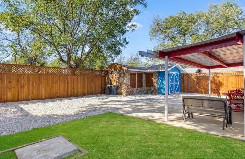 Fort Worth House | Stockyards-3/4 mile away!-Sleeps 8-Americana House