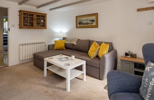 St Minver Cottage | STOKES COTTAGE, family friendly, with open fire in St Minver