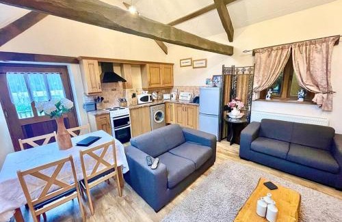 Usk House | STONE BUILT BARN in a beautiful RURAL setting