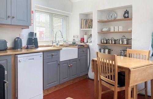 Catton Cottage | Stone-built double-fronted cottage positioned within the market place of Allendale.