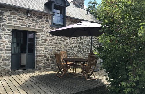 Mont-Dol House | Stone cottage between Saint Malo and Mont Saint Michel