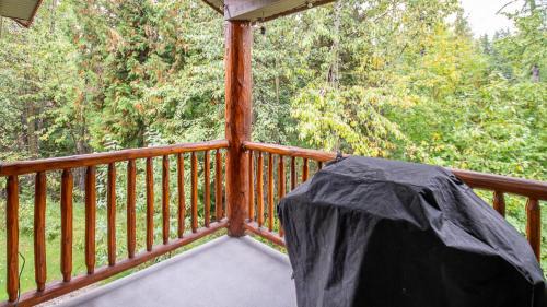 East Kootenay Apartment | Stone Creek Chalet by Fernie Lodging Company