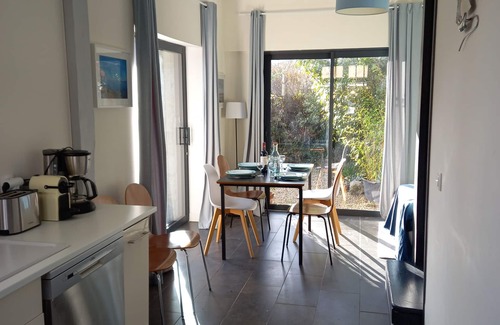 La Richardais House | Stone house. 4 bedrooms, 5 beds, 2 bathrooms. Village center, beach 150 m away. Enclosed garden