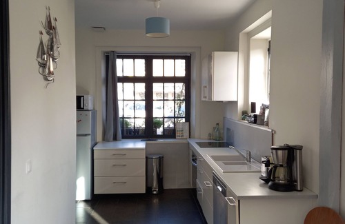 La Richardais House | Stone house. 4 bedrooms, 5 beds, 2 bathrooms. Village center, beach 150 m away. Enclosed garden