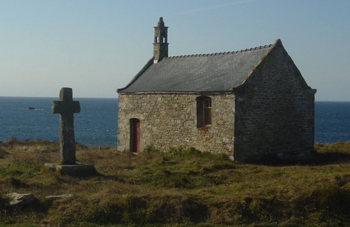 Ploudalmezeau House | Stone house, independent, quiet, close Iroise