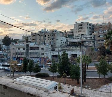 Jabal Al-Hussein Apartment | stone house