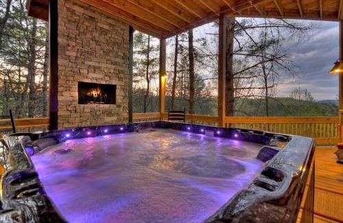 Natures Courtyard House | Stone Pine Lodge