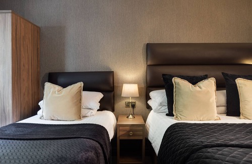 Hoole Hotel | Stone Villa