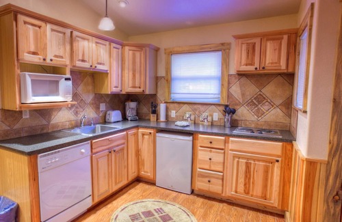 Estes Park Hotel | Stonebrook Resort - Adults Only