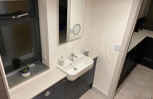 Portfieldgate Apartment | Stonecroft Cwtch