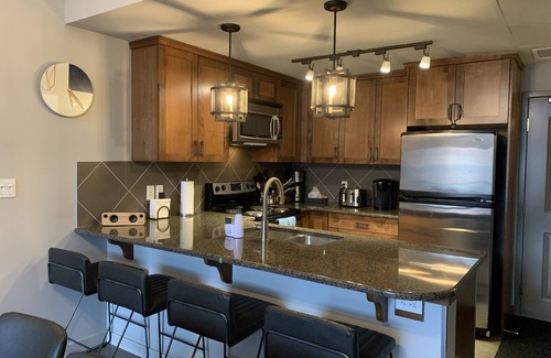 Canmore Condo | Stoneridge Top Floor w/Mountain Views/Pool/Hot Tub