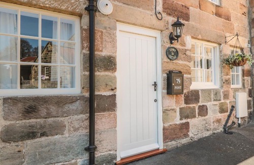 Loftus House | Stoney Cottage