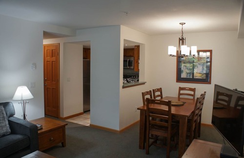 Village North Condo | Stoney Creek Northstar, Great location, BBQ, Pool & Hot Tub, Full Renovation