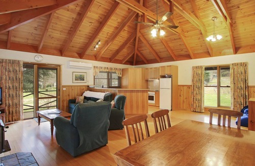 Wandiligong House | Stoney Creek - on Morses Creek