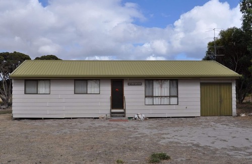 Para Wurlie House | Stoneybroke ~ A wonderful beach for children, Dog Friendly!