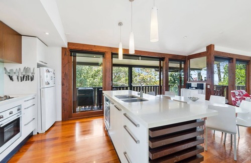 Point Lookout House | Stradbroke Sunset by Discover Stradbroke | 4 Bed 3 Bath | Sleeps 8