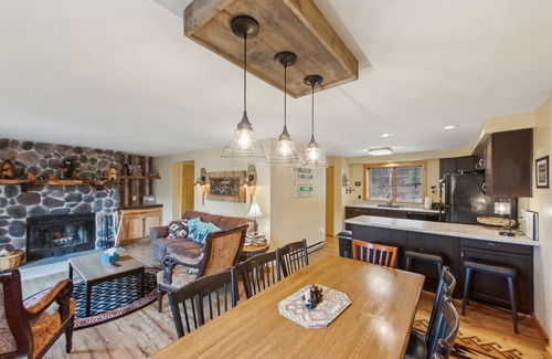North Creek House | Straight Brook 5d - Adirondack-style Townhome 2 Bedroom Townhouse by The Summit at Gore Mountain