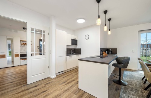 Rosenhagen Apartment | Strandkorb Rosenhagen - light-flooded 5-star apartment near the beach