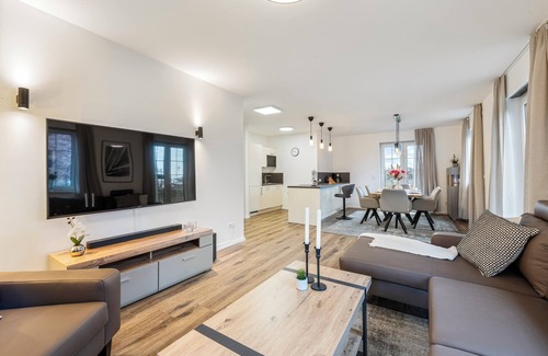 Rosenhagen Apartment | Strandkorb Rosenhagen - light-flooded 5-star apartment near the beach