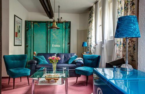 Boltenhagen Apartment | Strandvilla Hubertus Boltenhagen - Ferienwohnung Maisonette Apartment Kandinsky mit seitlichem Meerblick Parkplatz WLAN voll ausgestattete Küche Garten Grillplatz Waldbaden Familie Südlage