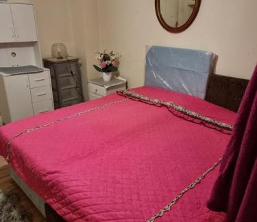 Luton Apartment | Strangers Way