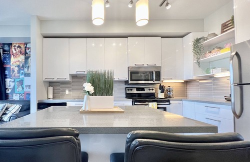 Whyte ave Condo | Strathcona/Whyte new condo- heart of Edmonton w/underground parking
