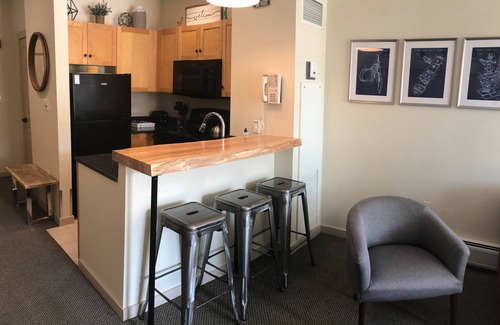 Stratton Mountain Apartment | Stratton South Long Trail Studio Adjacent to the Village and Lifts