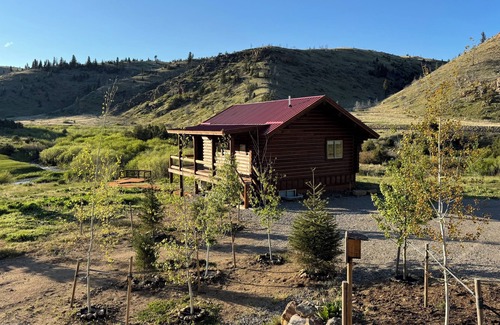 Madison County House | Streamside Cabin by the Madison River in SW MT sleeps 6