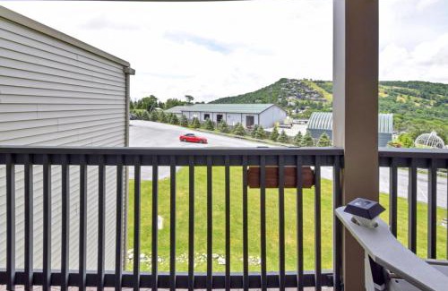 Banner Elk Apartment | Stringer's Peak Retreat
