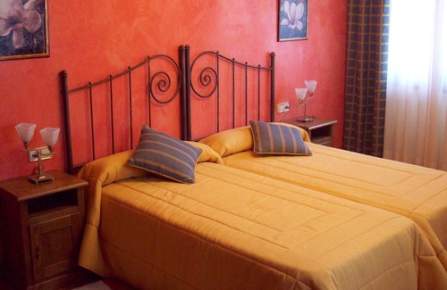 Genevilla House | Stroll through its beautiful landscapes and enjoy tranquility