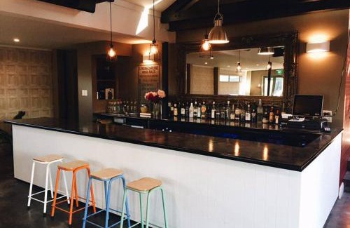 Mount Somers Hotel | Stronechrubie Accommodation and Restaurant
