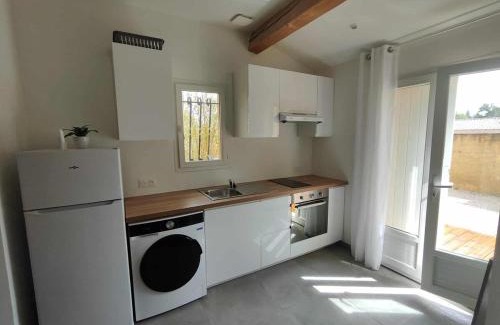 Saint-Maximin-la-Sainte-Baume Apartment | Studio Saint Maximin la Sainte baume
